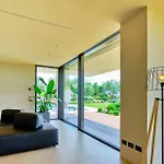 Villa Villasgarda - *