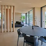 Villa Villasgarda - *