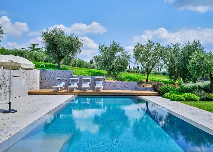 Villa Villasgarda - *